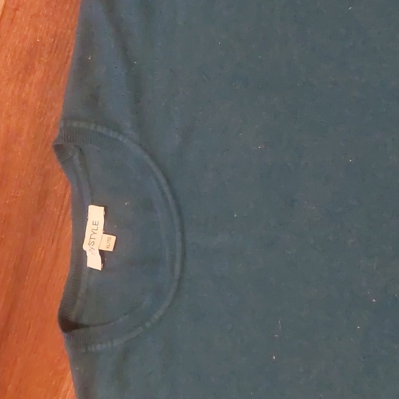 Sweater - Picture 3 of 7
